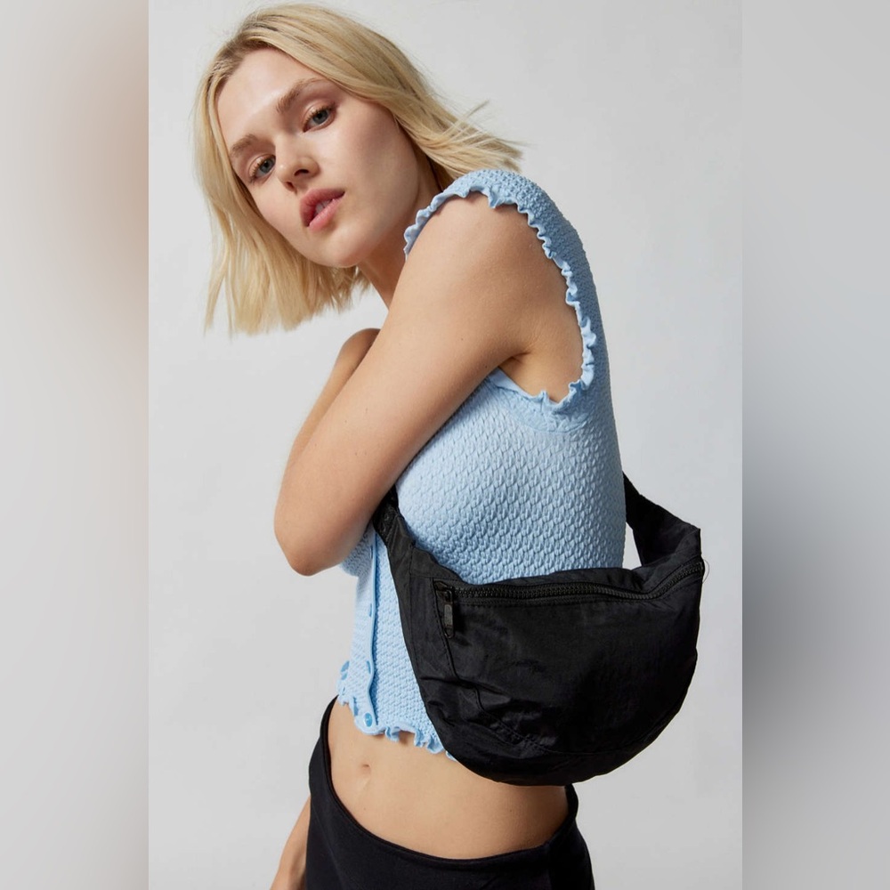 BAGGU Black Crescent Fanny